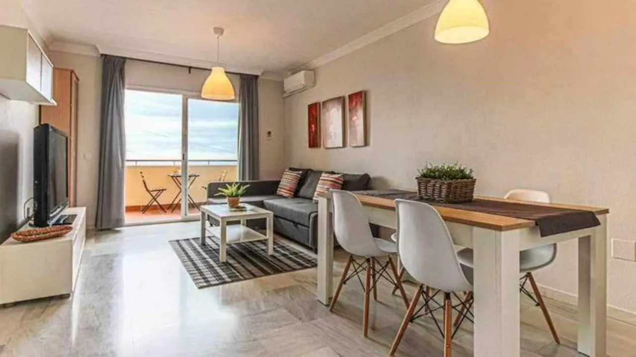 797 Holiday Rentals - Precioso Piso Para 6 Con Vista Al Mar 180 Grados Benalmádena Appartement